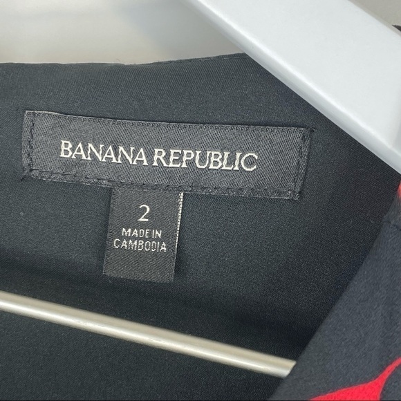 π
Ίbanana Republic Black Floral Flutter Sleeve Shift Dress Size 2 - Picture 6 of 9